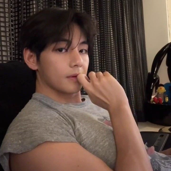 Taehyung thumbnail