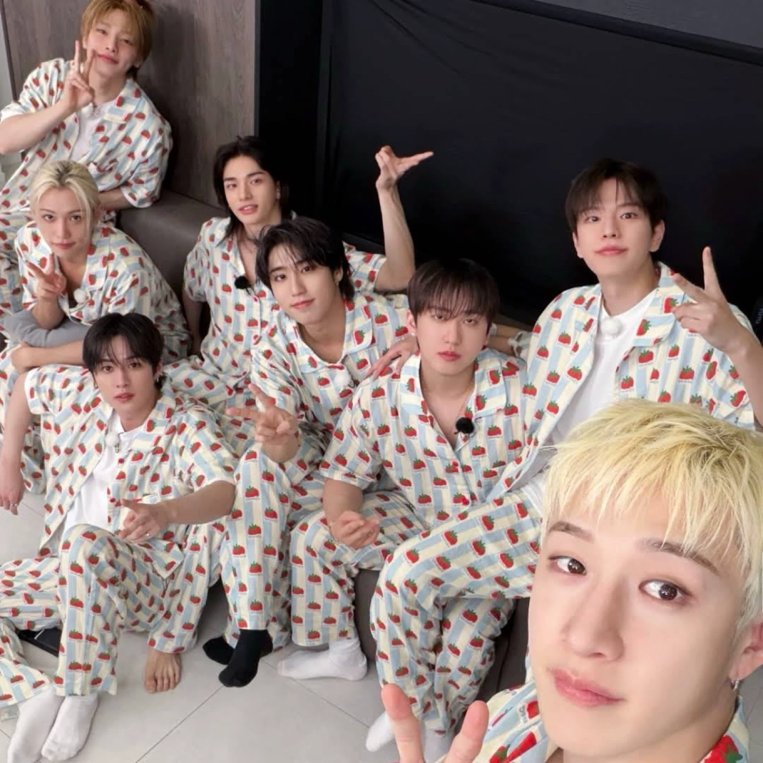 Straykids/pick me :) thumbnail