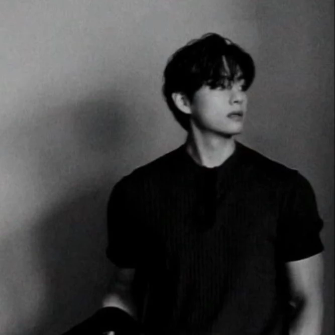 Kim taehyung thumbnail