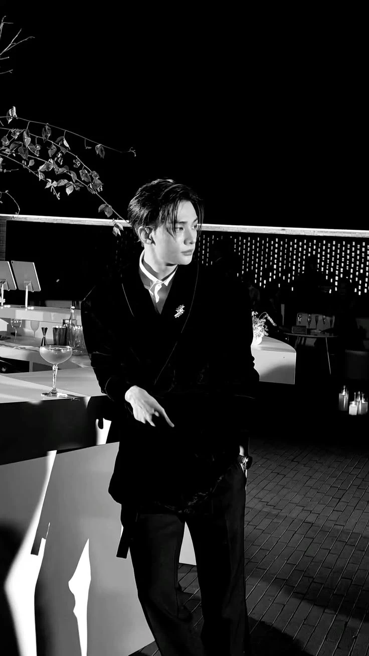 Hwang Hyunjin  thumbnail