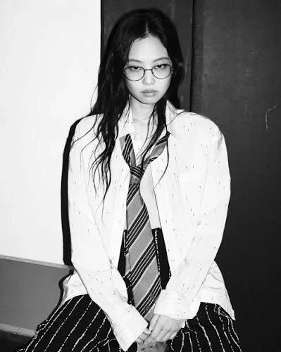 Jennie Kim GL thumbnail