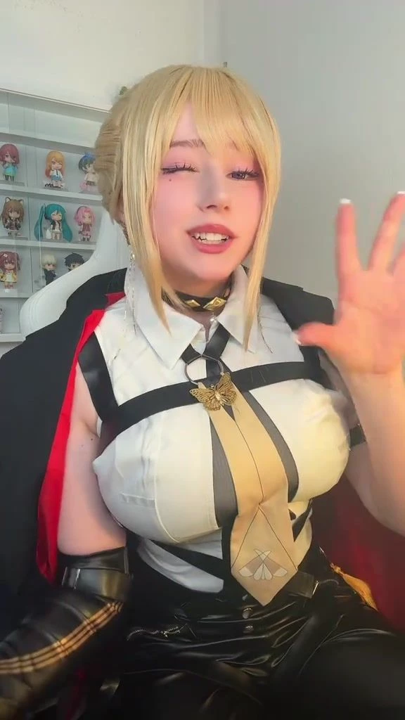 tu guarda espaldas Evelyn  thumbnail