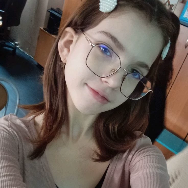 Emy thumbnail