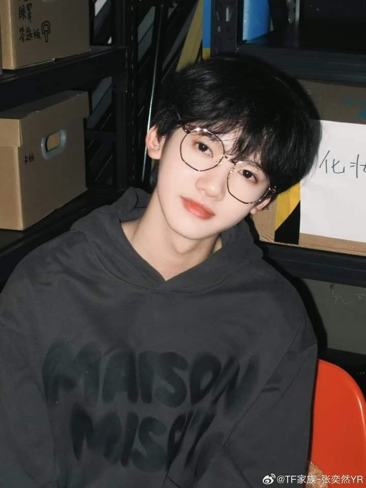 Zhang Yiran thumbnail