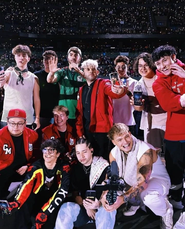 barbecue with the neighband the mystery club and the fascists♡ thumbnail