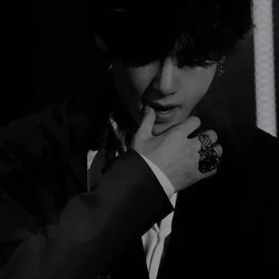 Kim Taehyung thumbnail