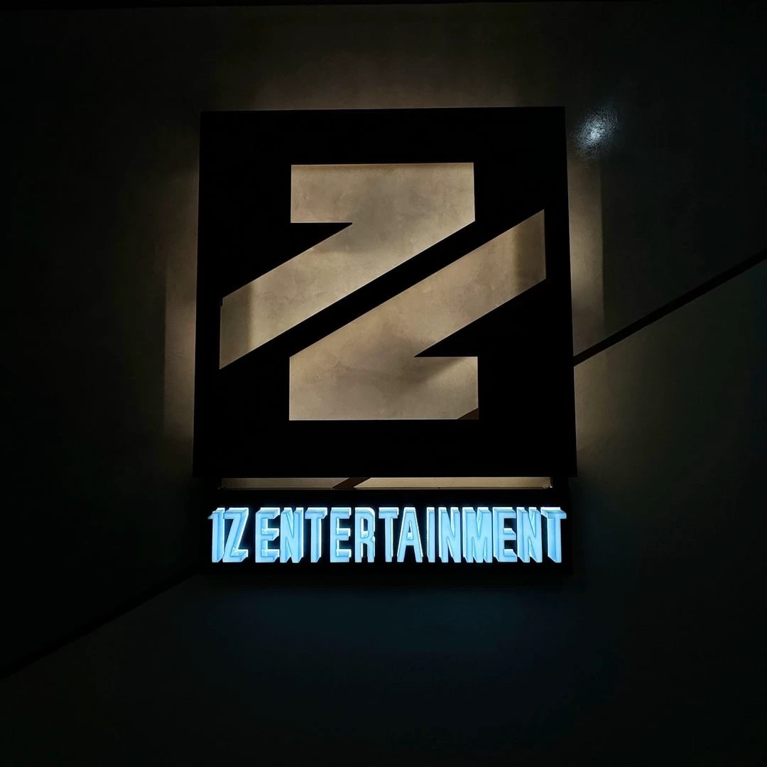 1Z ENTERTAINMENT  thumbnail