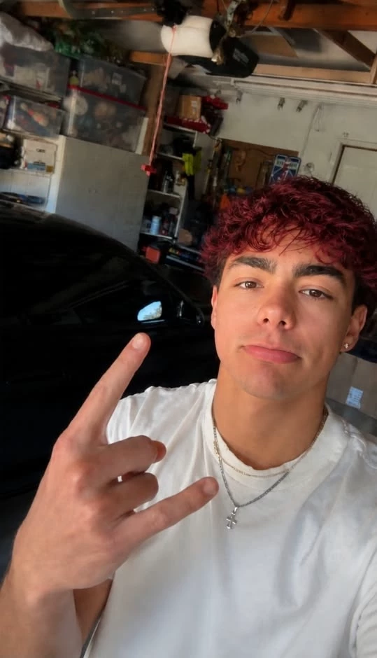 Malachi barton thumbnail