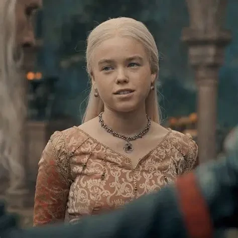 Rhaenyra Targaryen thumbnail