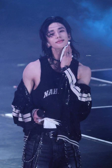 Hwang Hyunjin thumbnail